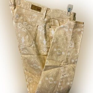 Levi’s Skinny Size 12 Cream and White Tie Dye look  W31 L32 Purchased new 2012